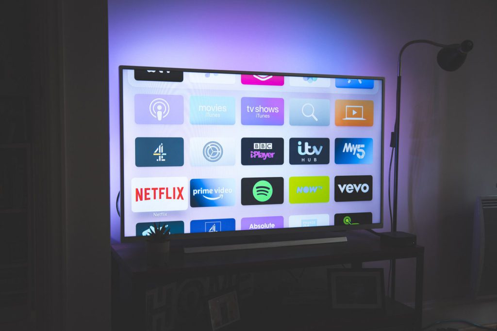 Como baixar aplicativos em Smart TV's Android TV, webOS e Tizen - Canaltech